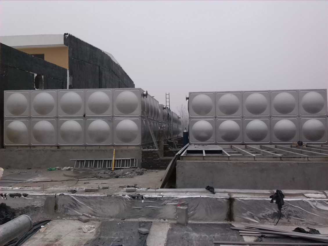 換熱器機(jī)組廠家分享一下板式換熱機(jī)優(yōu)勢(shì)？